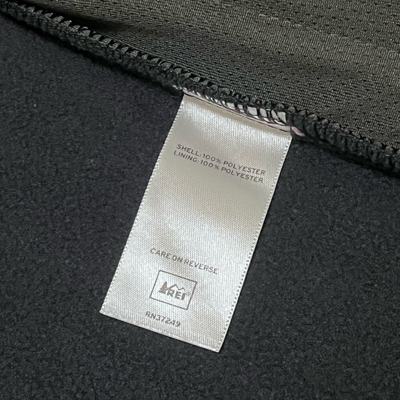 REI Co-Op Classic Fleece Vest - Women’s Small - Picture 9 of 13